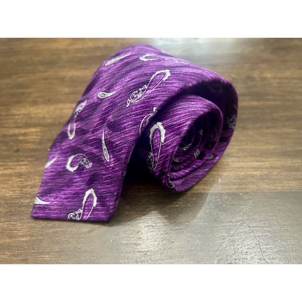Brioni Handmade Silk Tie Italy Purple Paisley Luxury Italian Necktie 3”